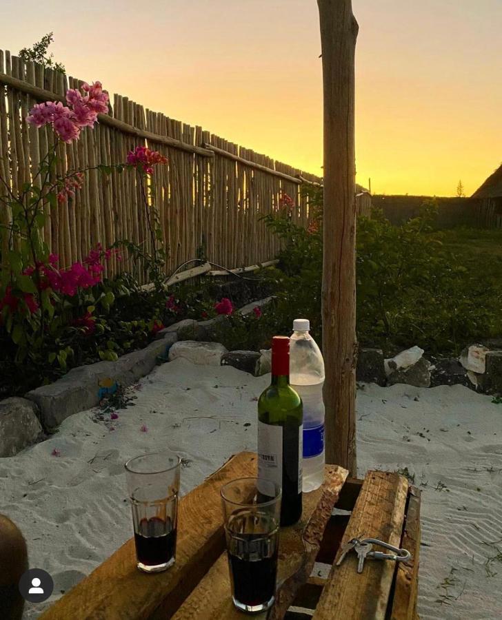 Habibis Bottle House Bed & Breakfast Nungwi Eksteriør bilde